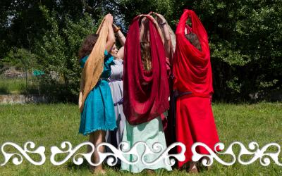 danze dervonne celtiche celti femminili celtic dance dancer danzatrici celtiche veli menhir cromlech cavaglià cosmesi antichità lapislazuli