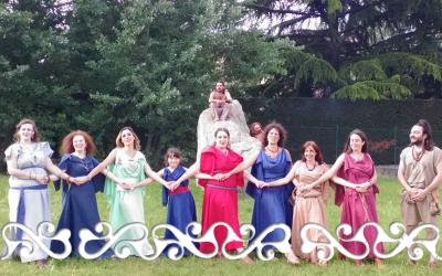danze dervonne celtiche celti femminili celtic dance dancer danzatrici celtiche veli menhir cromlech cavaglià cosmesi antichità lapislazuli